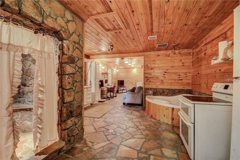 Cabin with stone throughout