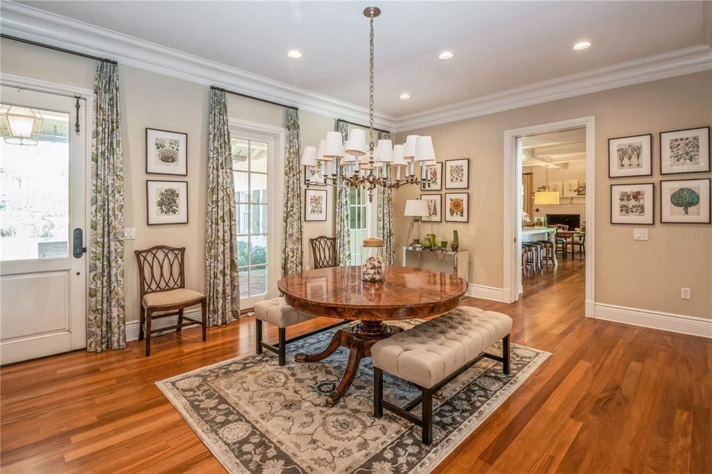 Recently Sold: $3,495,000 (4 beds, 5 baths, 6371 Square Feet)