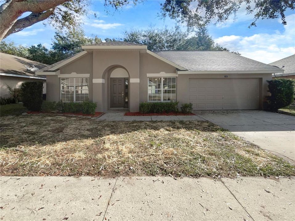 Recently Sold: $324,000 (3 beds, 2 baths, 1288 Square Feet)