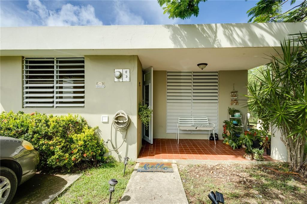 Recently Sold: $199,000 (2 beds, 1 baths, 957 Square Feet)