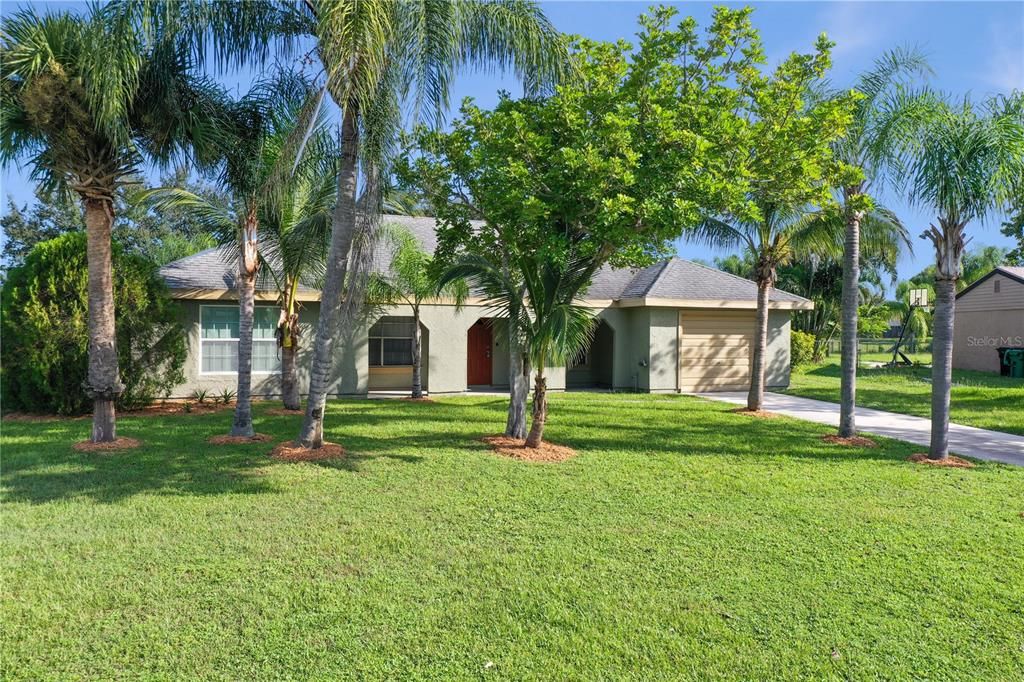 Recently Sold: $322,000 (3 beds, 2 baths, 1476 Square Feet)