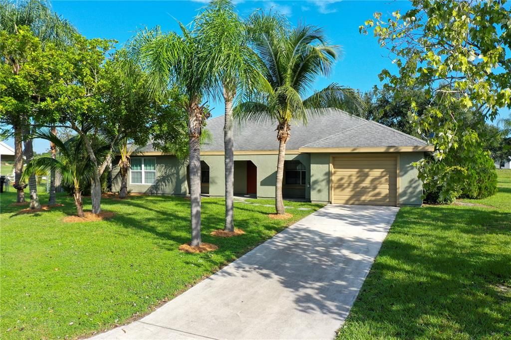 Recently Sold: $322,000 (3 beds, 2 baths, 1476 Square Feet)