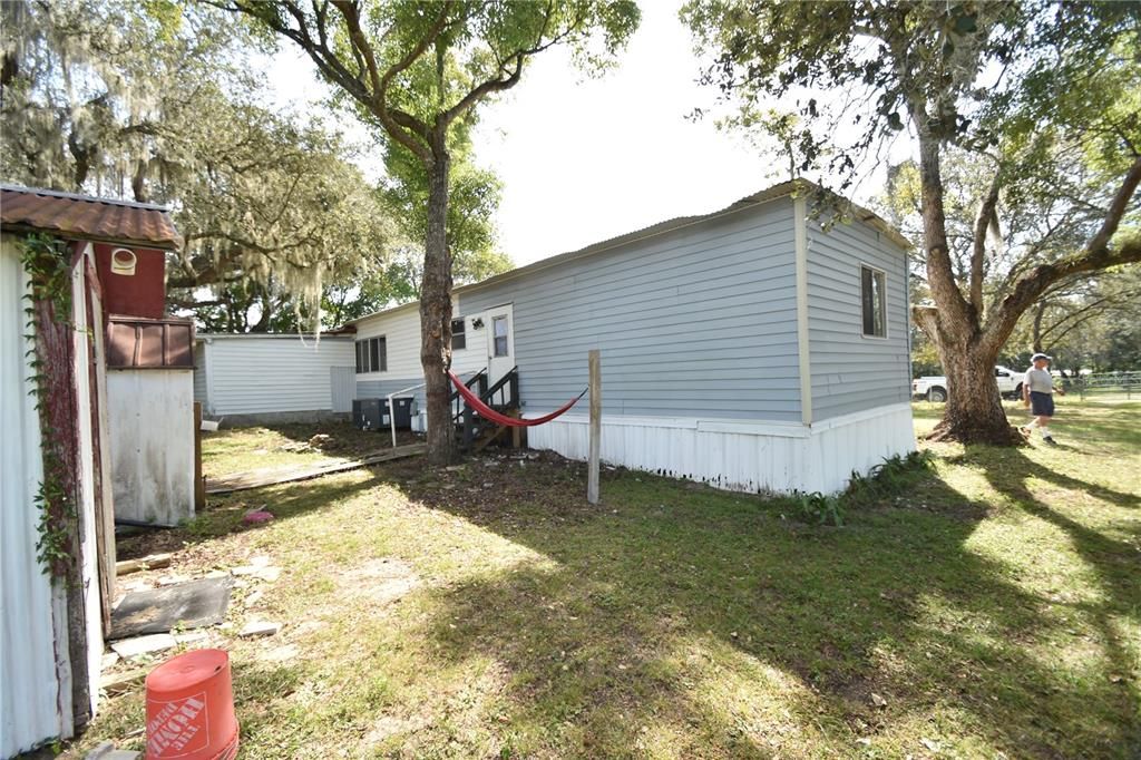 For Sale: $195,000 (3 beds, 2 baths, 840 Square Feet)