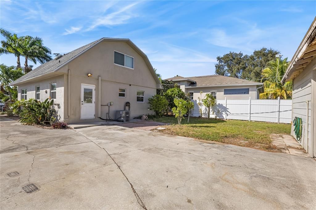 Recently Sold: $399,900 (3 beds, 2 baths, 832 Square Feet)