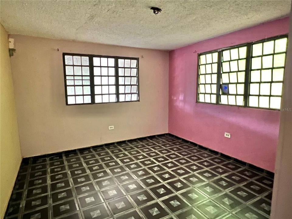 Vendido Recientemente: $132,000 (3 camas, 2 baños, 1456 Pies cuadrados)