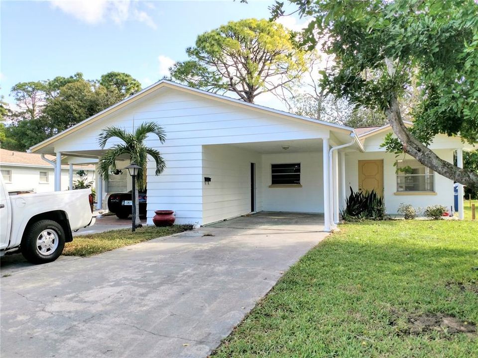 最近租的: $1,600 (2 贝兹, 1 浴室, 876 平方英尺)