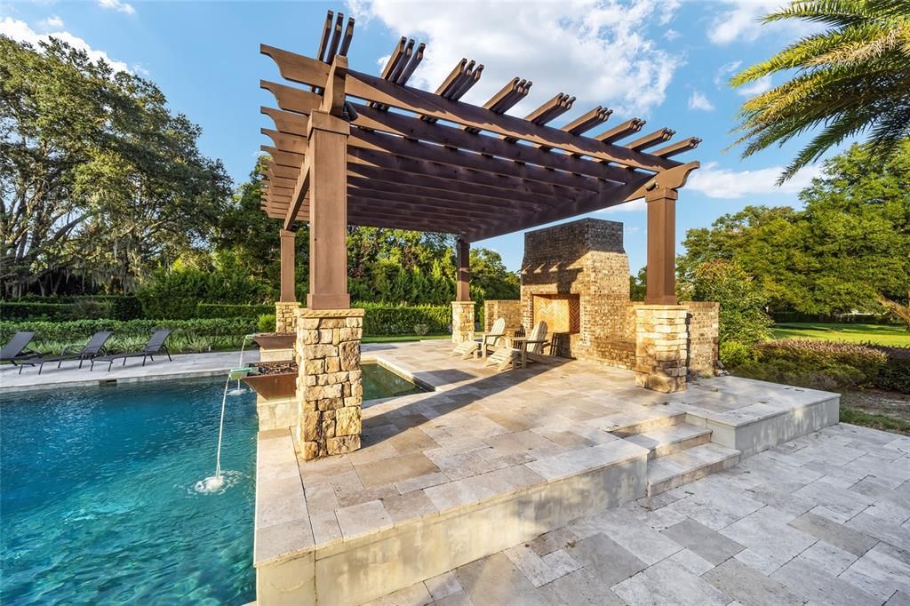 Recently Sold: $3,950,000 (6 beds, 7 baths, 11370 Square Feet)