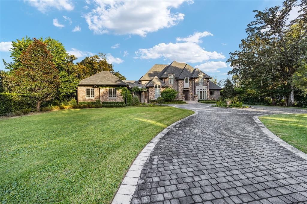 Recently Sold: $3,950,000 (6 beds, 7 baths, 11370 Square Feet)