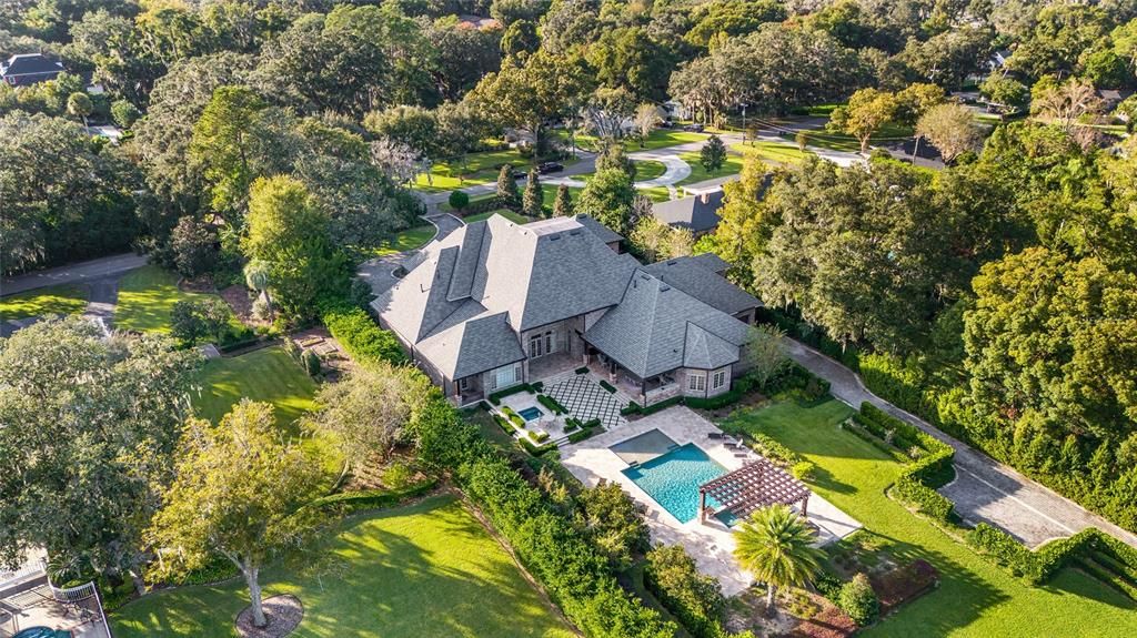 Recently Sold: $3,950,000 (6 beds, 7 baths, 11370 Square Feet)