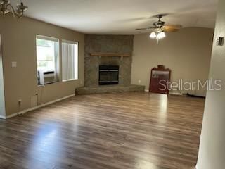 Recently Sold: $175,000 (3 beds, 2 baths, 1811 Square Feet)