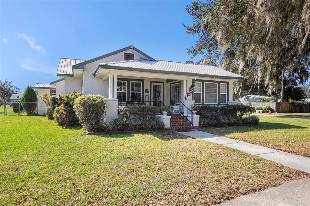 Recently Sold: $275,000 (3 beds, 2 baths, 1784 Square Feet)