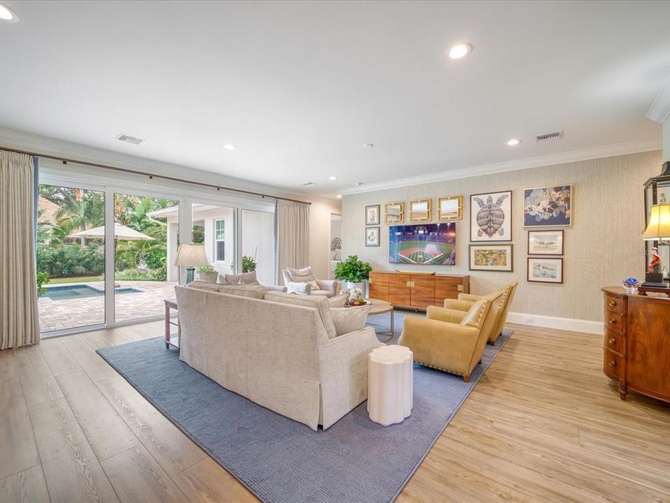 Recently Sold: $1,900,000 (4 beds, 3 baths, 2700 Square Feet)