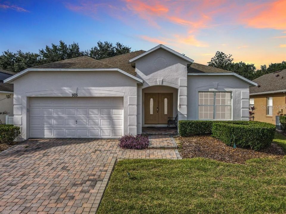 Recently Sold: $389,999 (4 beds, 3 baths, 1804 Square Feet)