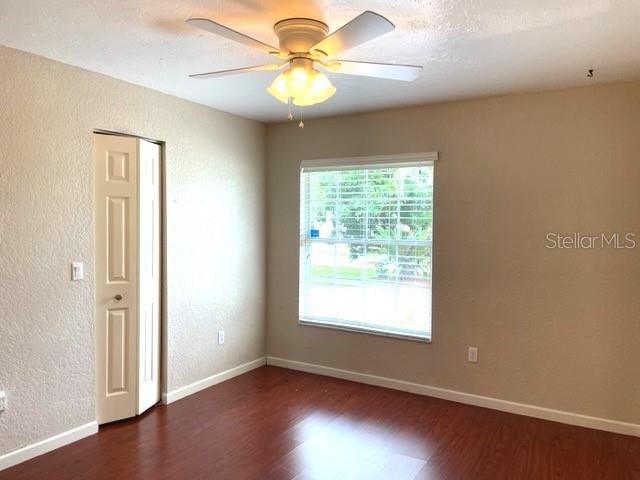 Recently Rented: $3,000 (3 beds, 2 baths, 1542 Square Feet)