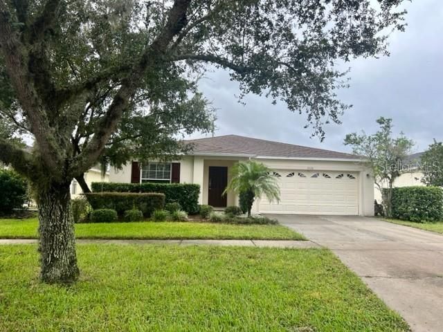 Recently Rented: $2,000 (4 beds, 2 baths, 1934 Square Feet)