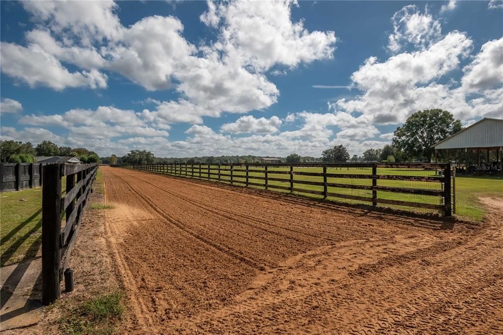 Irrigated gallop track