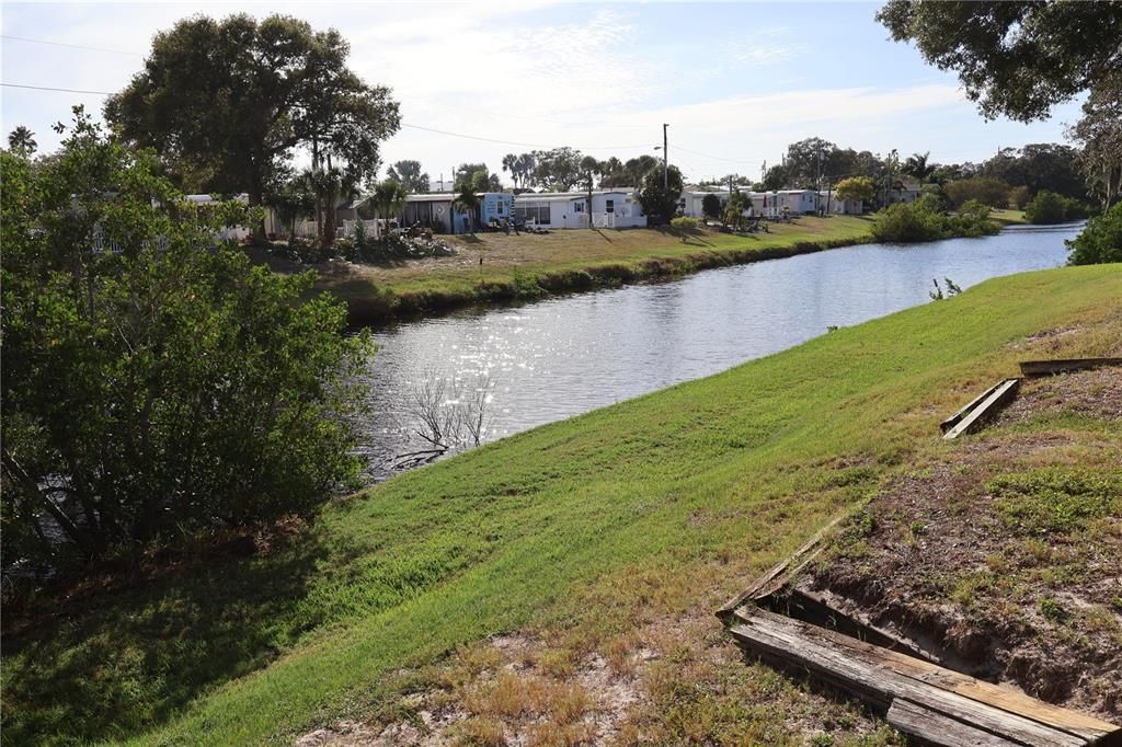 Recently Rented: $1,325 (1 beds, 1 baths, 563 Square Feet)