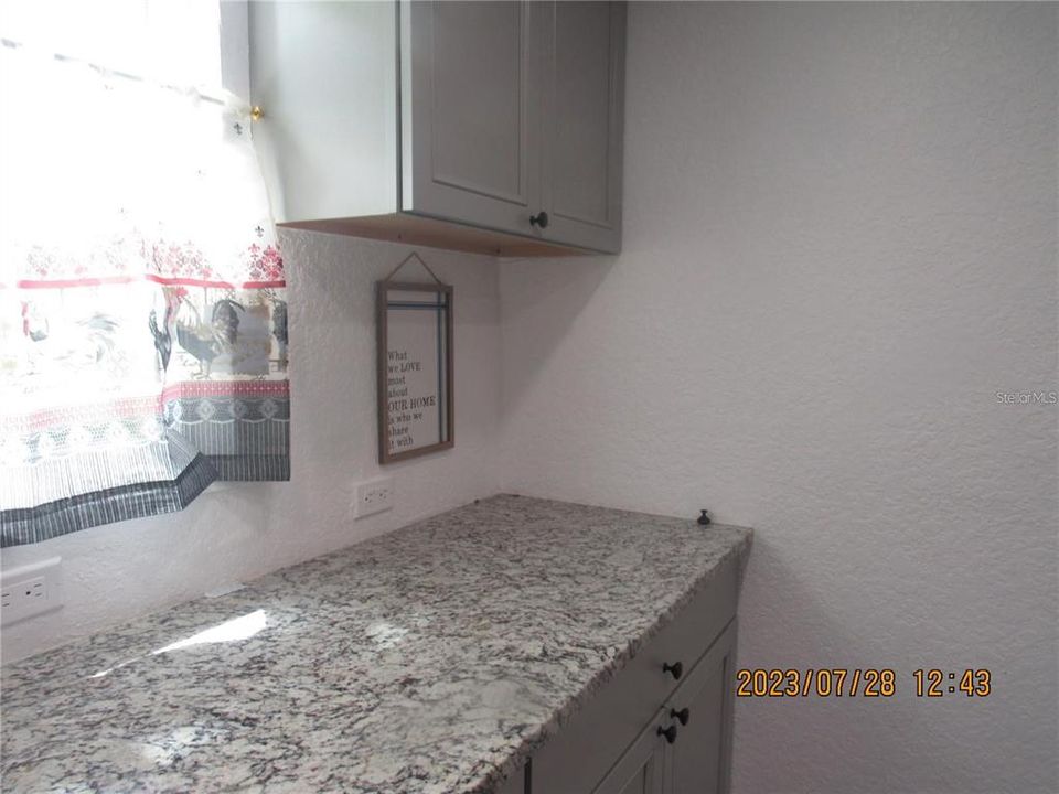 Recently Rented: $1,650 (3 beds, 1 baths, 862 Square Feet)