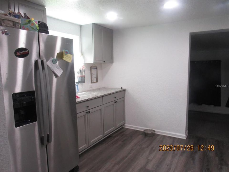 Recently Rented: $1,650 (3 beds, 1 baths, 862 Square Feet)