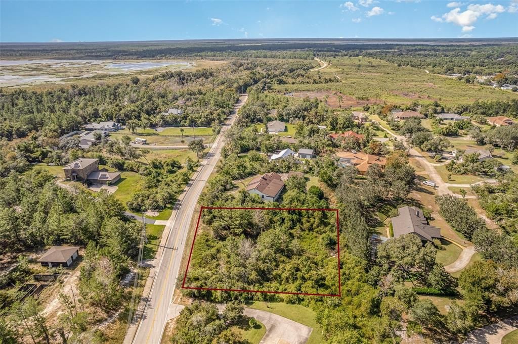 На продажу: $99,900 (0.83 acres)