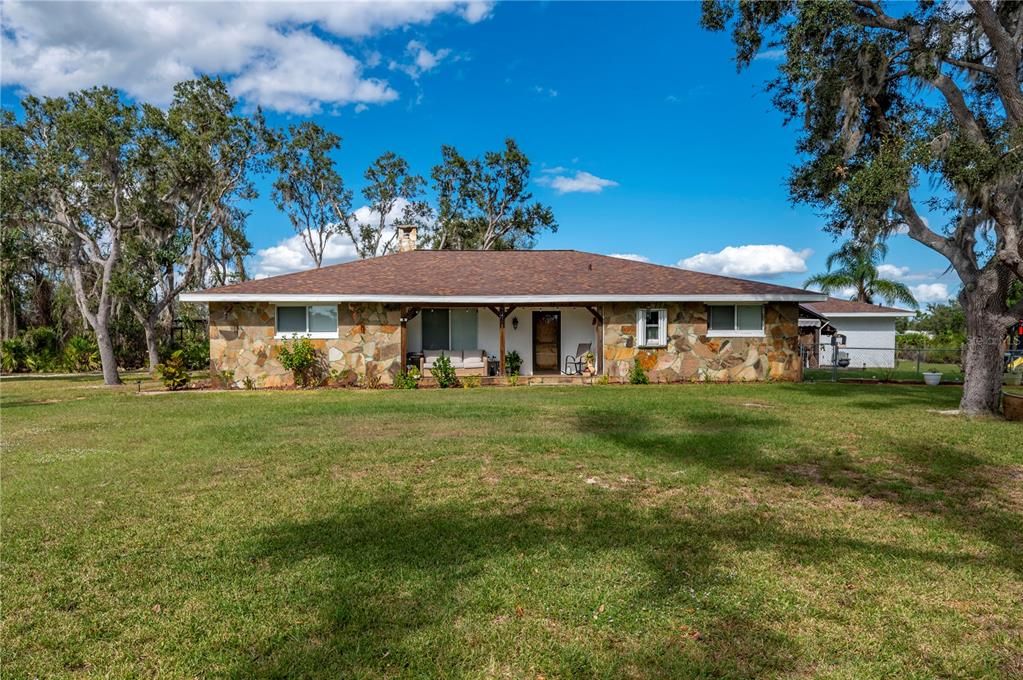 Recently Sold: $550,000 (4 beds, 3 baths, 1932 Square Feet)