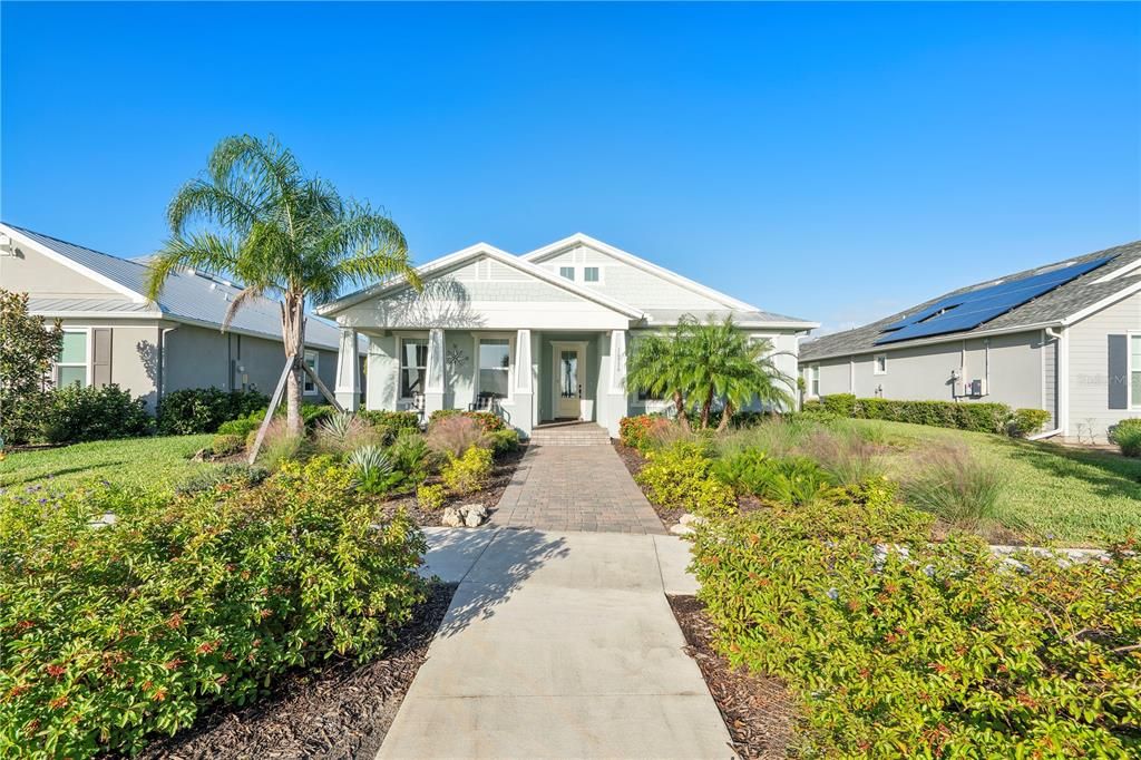 Recently Sold: $570,000 (3 beds, 2 baths, 1996 Square Feet)