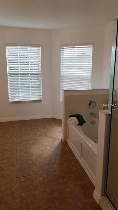 For Rent: $3,000 (4 beds, 3 baths, 2482 Square Feet)