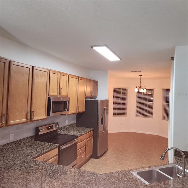 For Rent: $3,100 (4 beds, 3 baths, 2482 Square Feet)