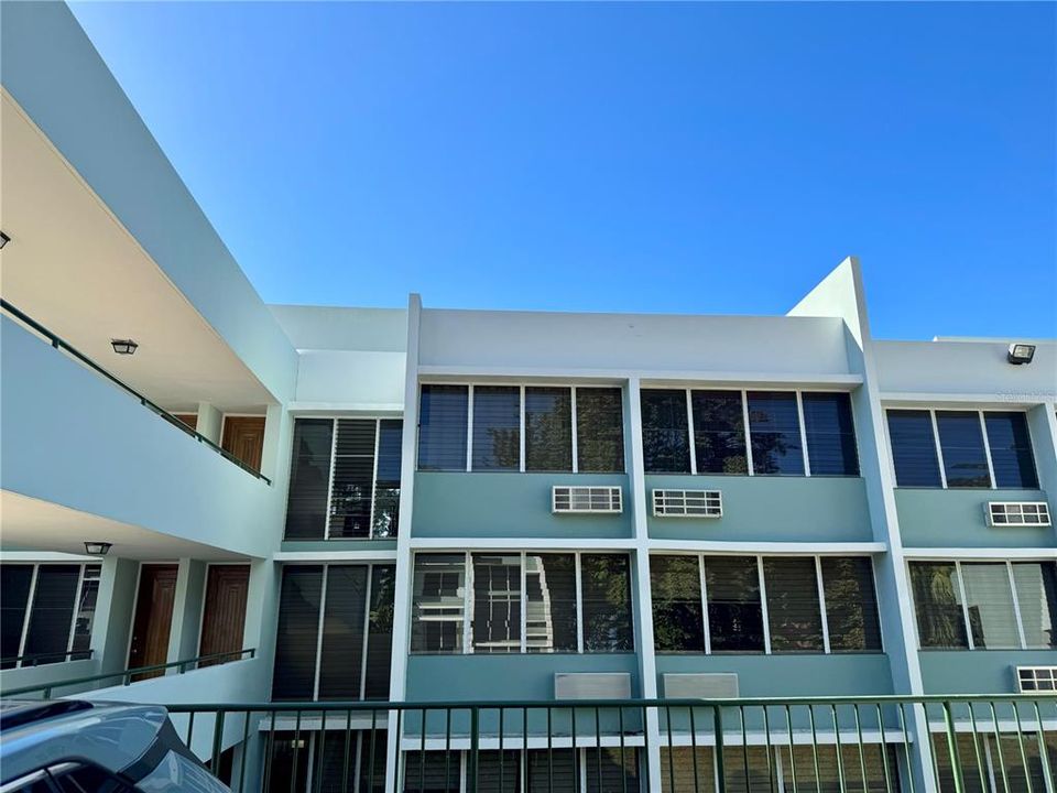 Недавно продано: $190,000 (3 спален, 2 ванн, 1341 Квадратных фут)