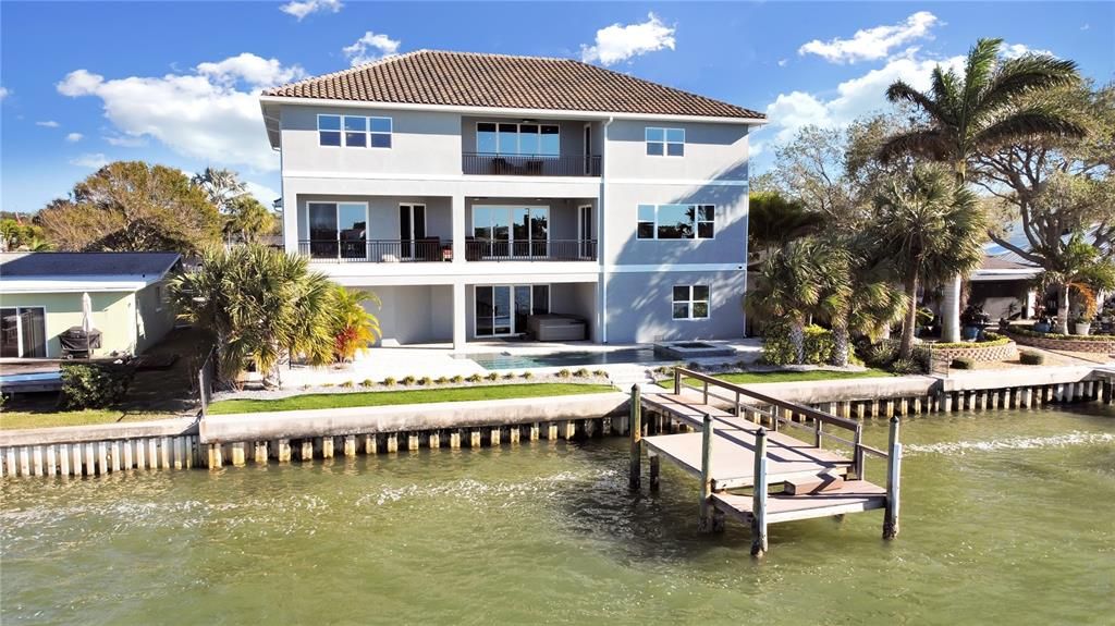 Recently Sold: $4,300,000 (5 beds, 4 baths, 4954 Square Feet)