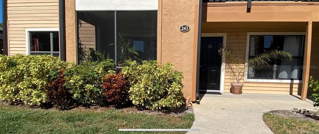 Vendido Recientemente: $229,000 (2 camas, 2 baños, 948 Pies cuadrados)