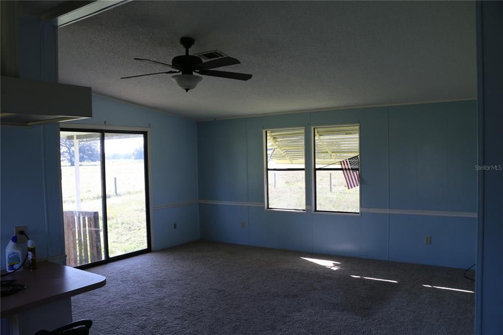 Recently Sold: $165,000 (2 beds, 2 baths, 1040 Square Feet)
