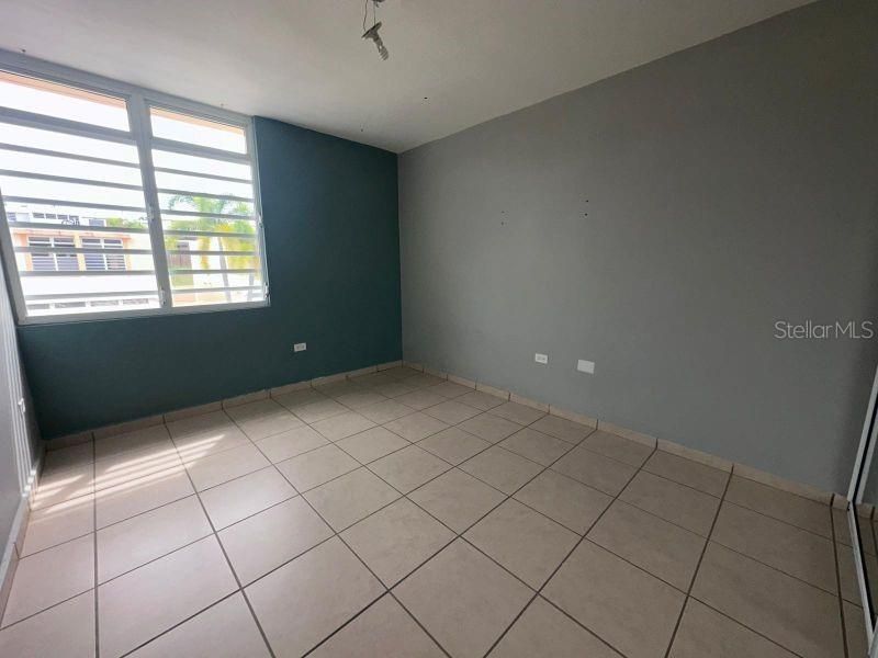 Vendido Recientemente: $239,000 (4 camas, 2 baños, 1710 Pies cuadrados)