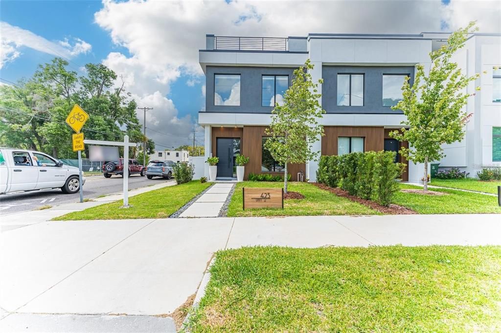 Recently Sold: $1,185,000 (4 beds, 3 baths, 2440 Square Feet)