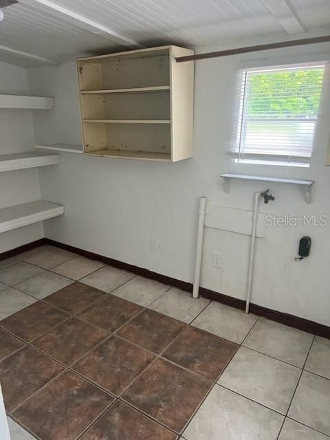 Active With Contract: $164,900 (2 beds, 2 baths, 840 Square Feet)