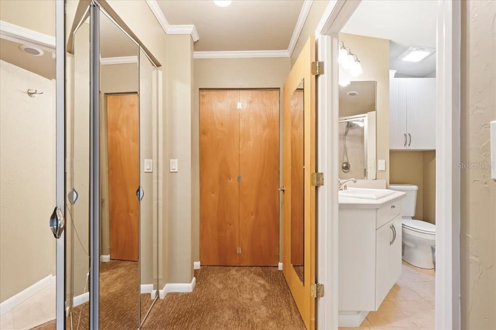 Recently Sold: $339,500 (1 beds, 1 baths, 680 Square Feet)