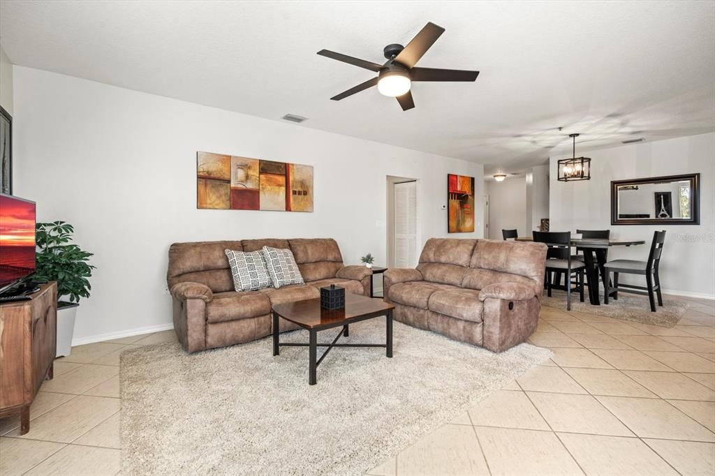 For Sale: $529,900 (3 beds, 2 baths, 1368 Square Feet)