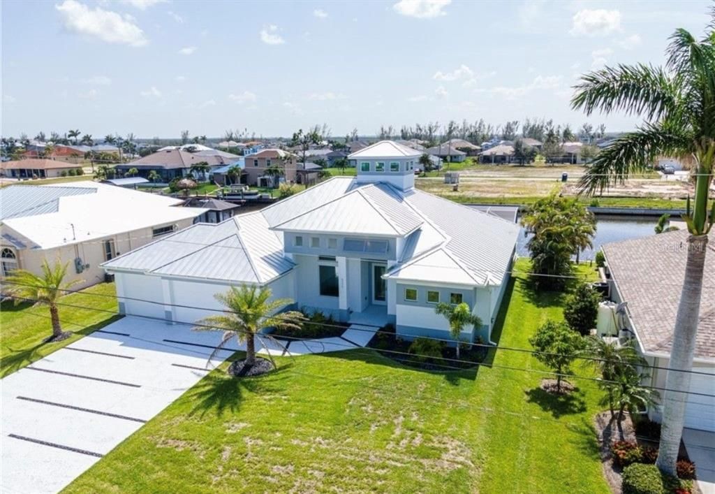 Recently Sold: $1,300,000 (3 beds, 3 baths, 2245 Square Feet)