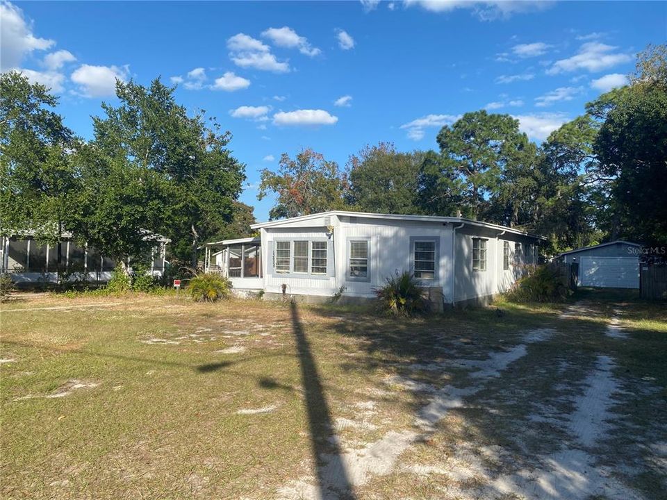 Recently Sold: $159,900 (2 beds, 2 baths, 1176 Square Feet)