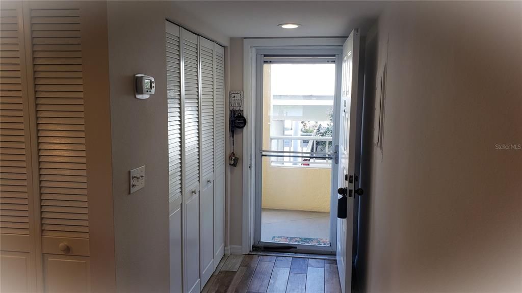 Recently Sold: $535,000 (2 beds, 2 baths, 1405 Square Feet)