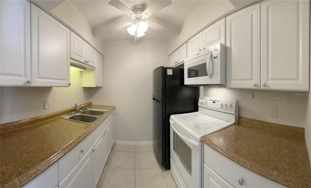 Recently Sold: $145,000 (1 beds, 1 baths, 652 Square Feet)