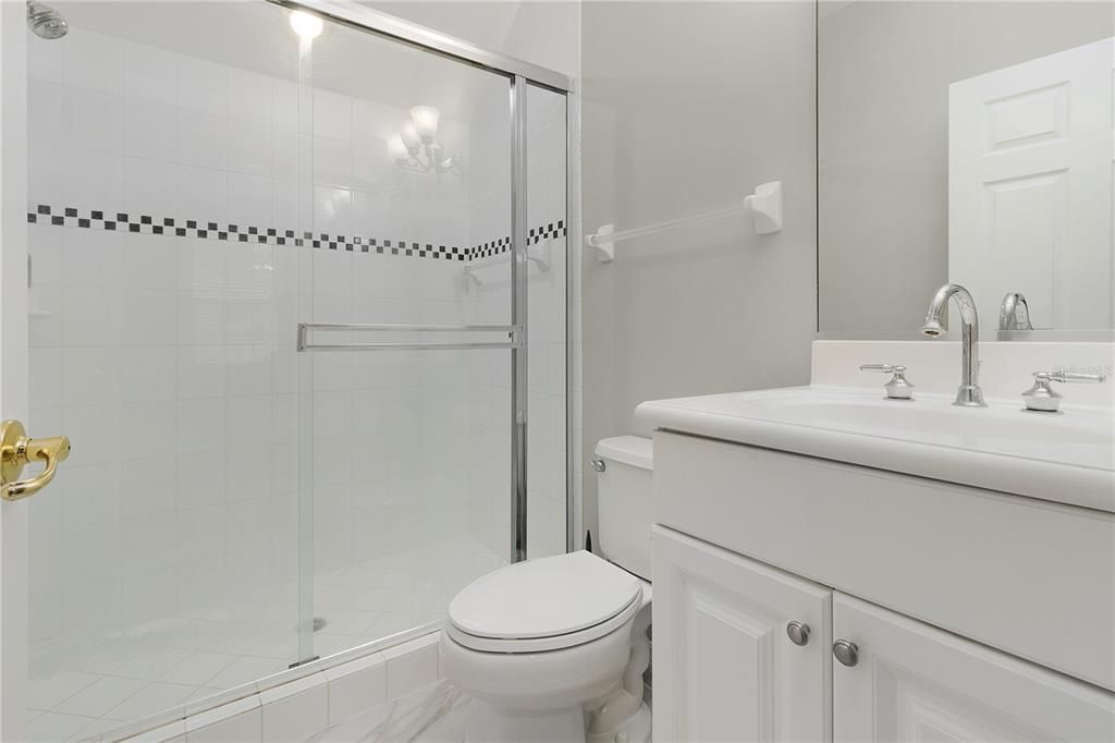 最近租的: $8,900 (5 贝兹, 4 浴室, 4301 平方英尺)