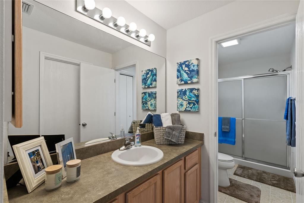 Recently Sold: $325,000 (2 beds, 2 baths, 1142 Square Feet)