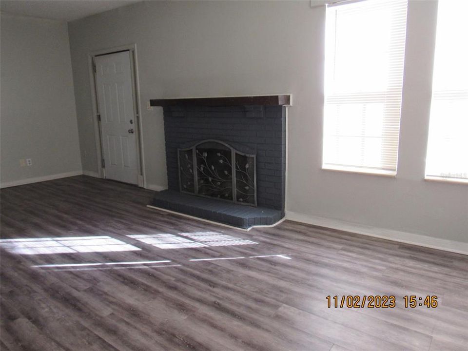Recently Rented: $1,500 (3 beds, 1 baths, 1402 Square Feet)