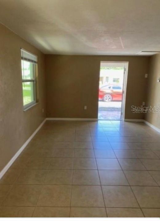 Recently Rented: $1,300 (1 beds, 1 baths, 550 Square Feet)