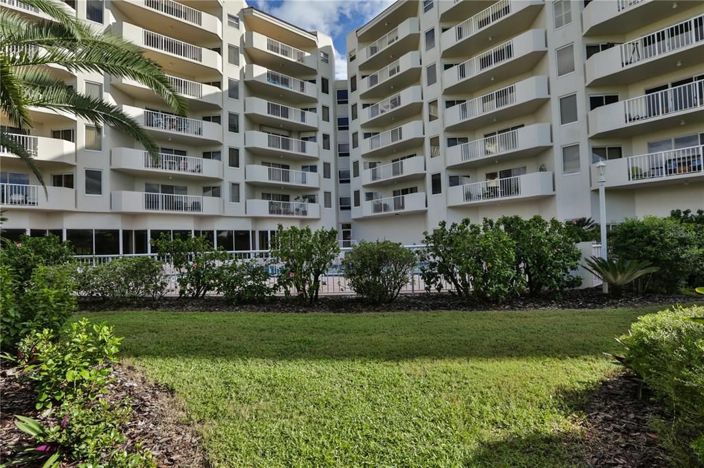 Recently Sold: $325,000 (2 beds, 3 baths, 1715 Square Feet)