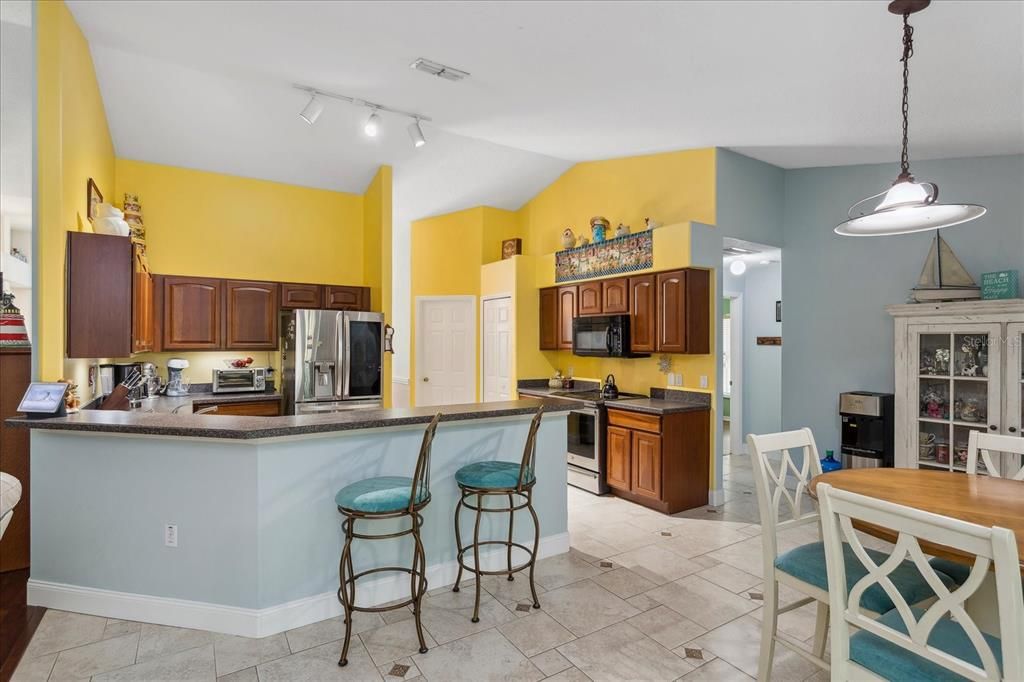 Kitchen/Dining area