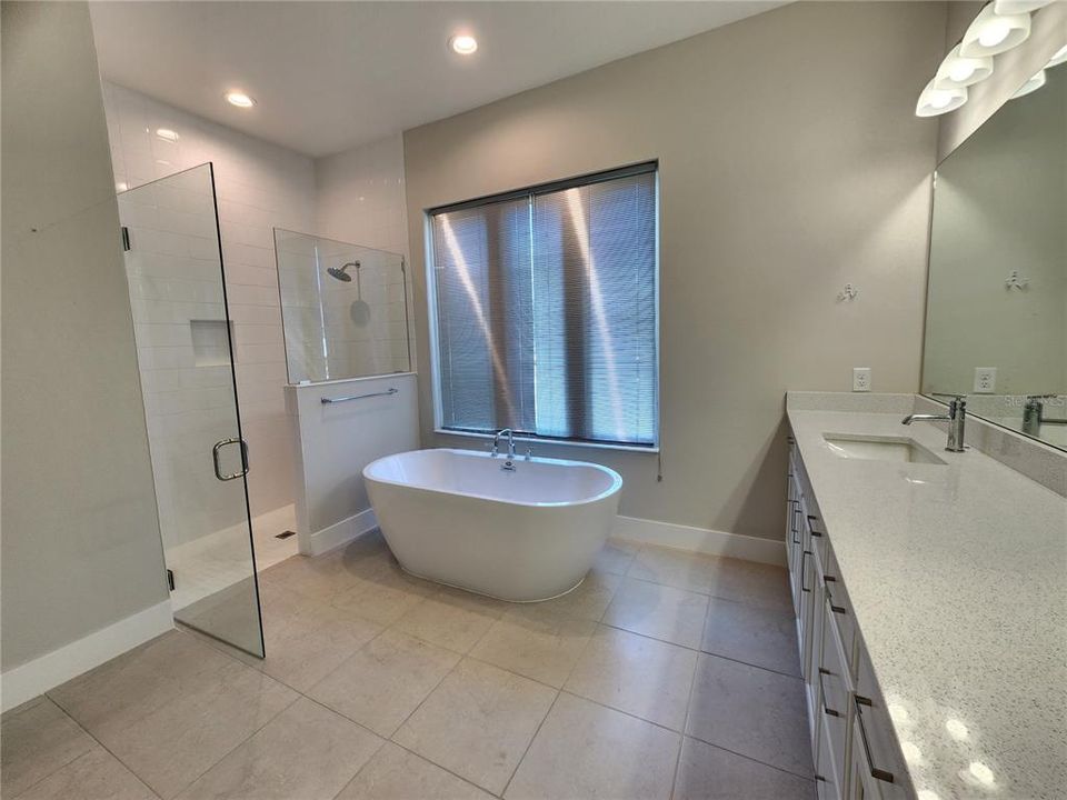 最近租的: $6,500 (3 贝兹, 3 浴室, 2448 平方英尺)