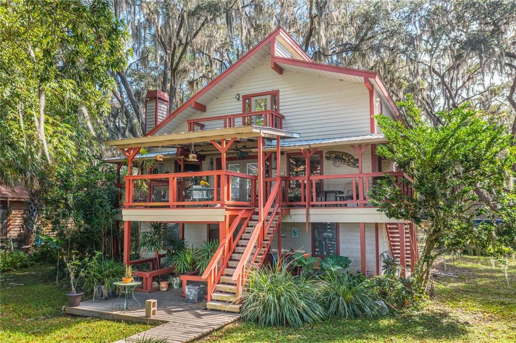 Recently Sold: $525,000 (3 beds, 2 baths, 1992 Square Feet)