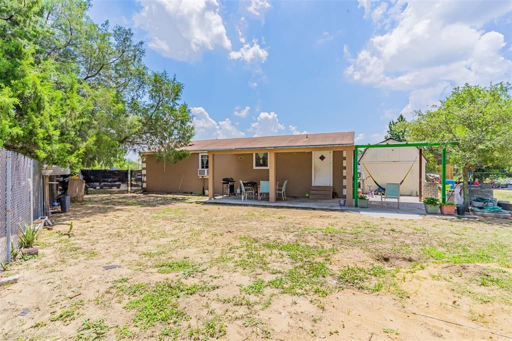Recently Sold: $185,000 (3 beds, 2 baths, 1152 Square Feet)